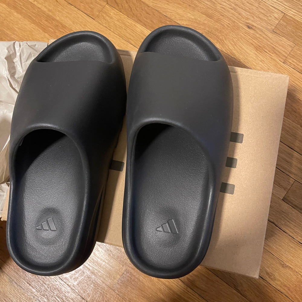 2022 Yeezy Slides ' Onyx '